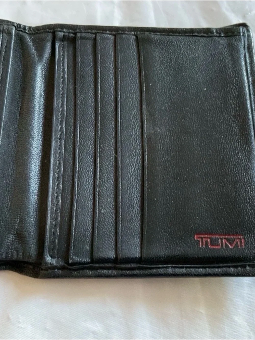 TUMI Men’s Black Leather Bi-fold Slim Wallet